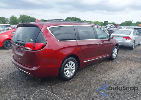 2017 Chrysler Pacifica Touring-L z USA, uszkodzony, nr VIN 2C4RC1BG0HR702383